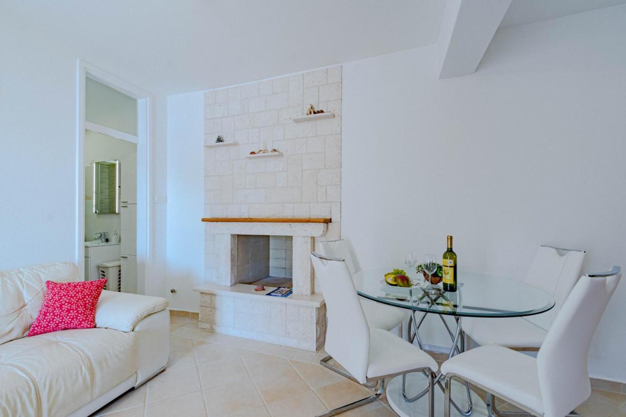 Apartments By The Sea Cove Zaglav, Korcula - 12208 Prizba Buitenkant foto